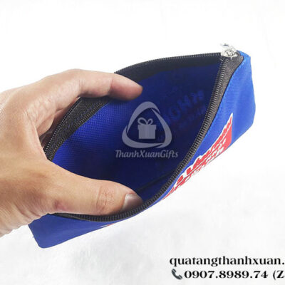 Bên Trong Hộp Đựng Bút Bằng Vải