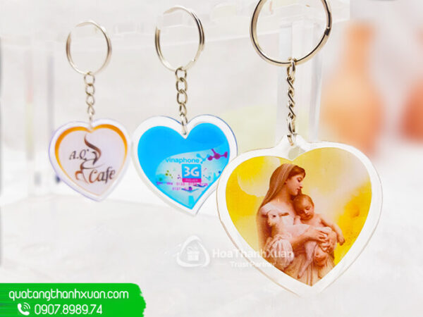 Móc Khóa Đổ Keo Trái Tim Dễ Thương