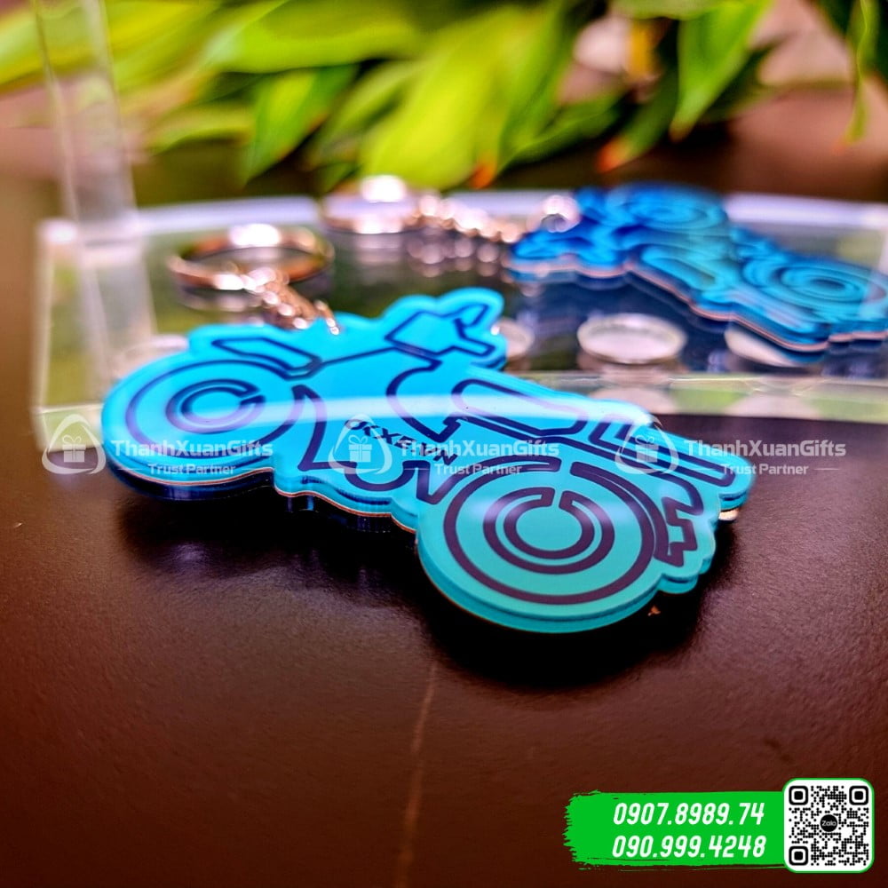 moc khoa mica hinh chiec xe may 04 Móc Khóa Mica Hình Chiếc Xe Máy 04