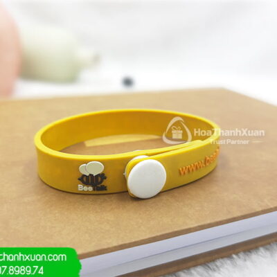 Mẫu Vòng Tay Cao Su Nút Nhựa BeeTalk