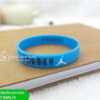 vong tay cao su dap chim logo jordan Vòng Tay Cao Su Dập Chìm Logo Jordan