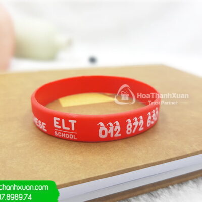 Vòng Tay Cao Su Màu Đỏ In Trường ELT