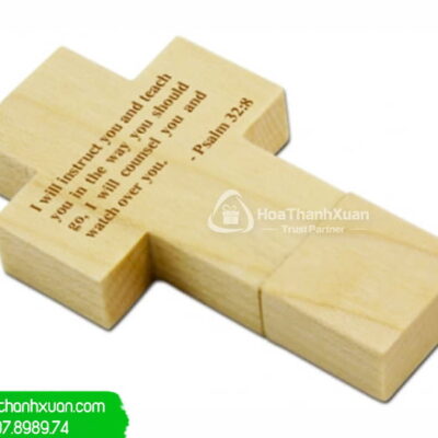 USB Vỏ Gỗ Hình Cây Thánh Giá - UVG07D