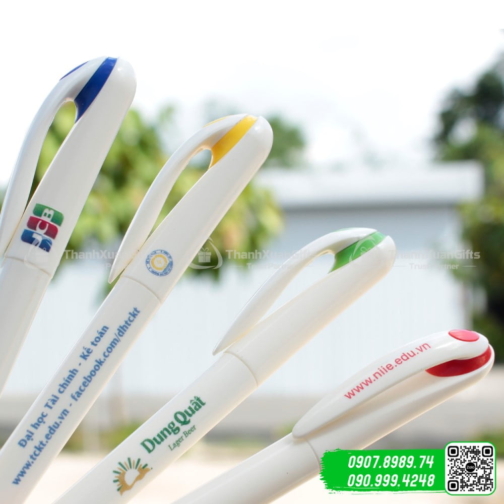 But bi nhua AP 201 in theo yeu cau Bút bi nhựa AP-201 in theo yêu cầu