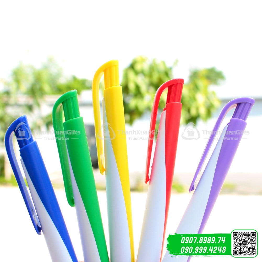 Bút bi nhựa AP-208 không in