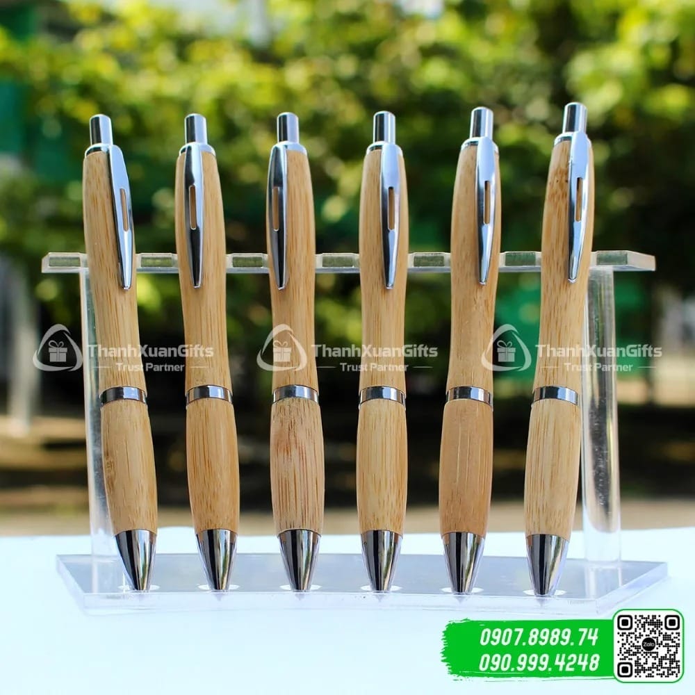 qu tang cuoi nam 9 Bút gỗ cao cấp